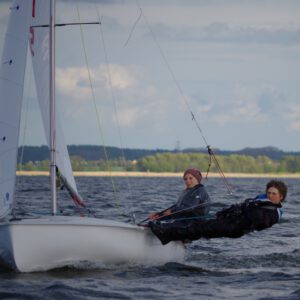 Jugend regattierte vor dem Schweriner Schloß