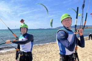 Zwei Greifswalder Kite Foiler beim Weltcup